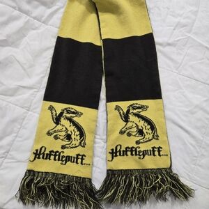 Warner Bros. Harry Potter Gray and Yellow Scarf
